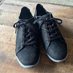 Clarks Cloudsteppers Cushion Black Sneakers 8